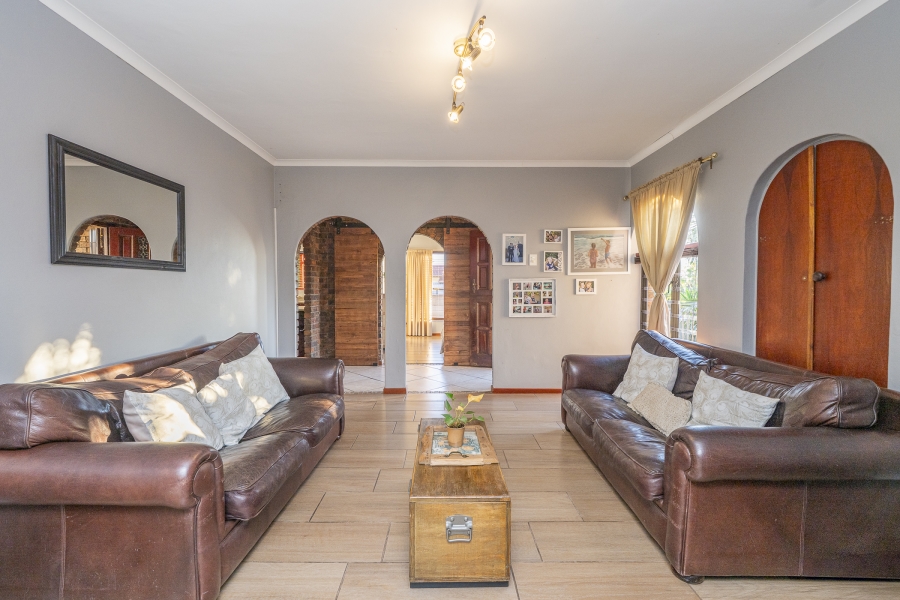 5 Bedroom Property for Sale in Protea Heights Western Cape